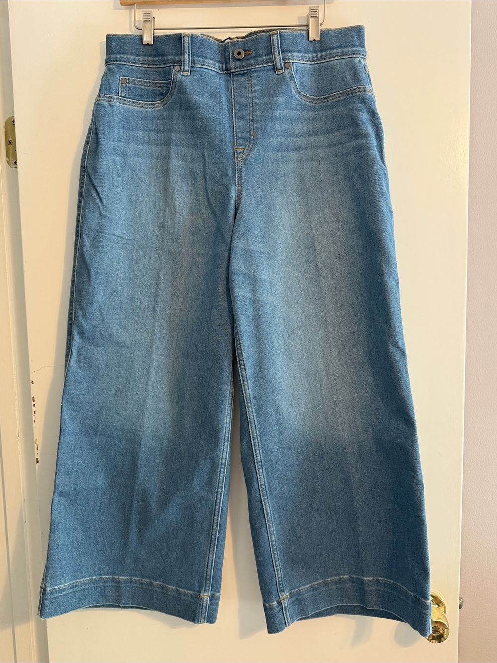 SPANX Wide-Leg Ankle Denim Jeans in Medium Blue